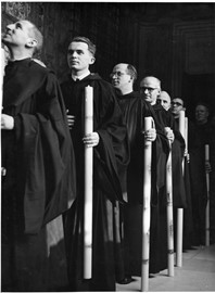 Stanley Jaki (second from the left) in Italy in 1948. Probably at the time of his ordination.