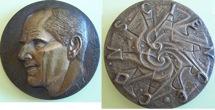 This is the medal associated with the Lecomte du Nouy Prize. The <I>recto</I> reads LECOMTE DU NOÜY. The <I>verso</I> reads CONSCIENCE.