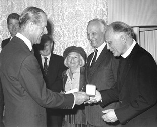 Prince Philip gives the 1987 Templeton Prize to Stanley Jaki