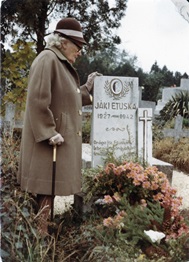 Father Jaki’s mother at the tomb of her daughter Etuska