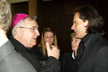 Archabbot Asztrik Várszegi speaking with Gergely Bogányi after the funeral