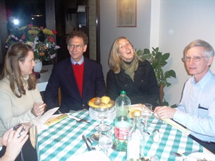 Lucía Guerra Menéndez, Robert Moynihan (<I>Inside the Vatican</I>), his assistant Debbie Tomlinson and Dennis Musk