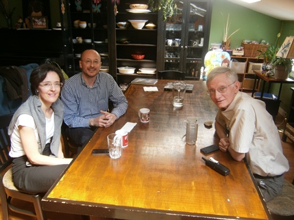 2015 – New Hope, KY – A meeting between Giovanni and Camilla Zenone and Dennis J. Musk, in which was planned the preparation of the e-book version of Father Jaki’s books