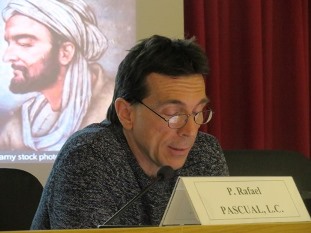 Alessandro Giostra during his presentation about Stanley Jaki and Medieval Islamic Cosmology.