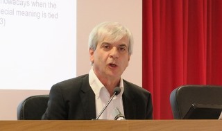 Fernando Di Mieri during his talk.