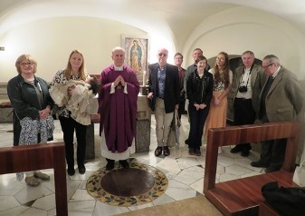 Group picture after the Holy Mass celebrated by Fr Rafael Pascual, in the Guadalupe Chapel, in the Crypt of St Peter’s Basilica, not far from St Peter’s Tomb.